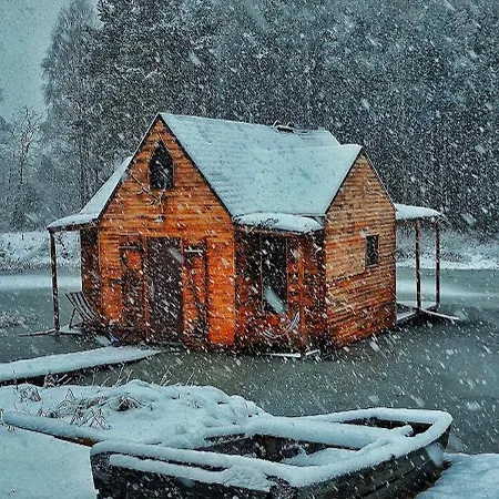 Апартаменты Heather Hut, Off-grid On A Pond+2 Ha Darzkowo