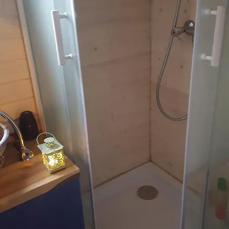 Heather Hut, Off-grid On A Pond+2 Ha