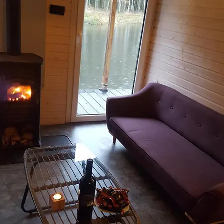 Апартаменты Heather Hut, Off-grid On A Pond+2 Ha *