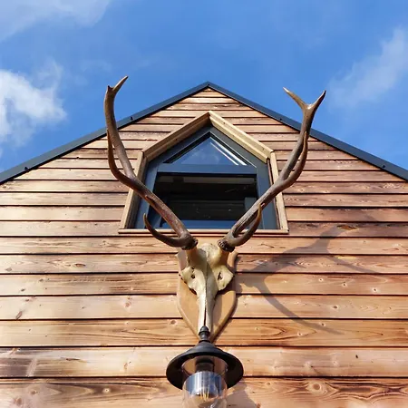 Heather Hut, Off-grid On A Pond+2 Ha Апартаменты *