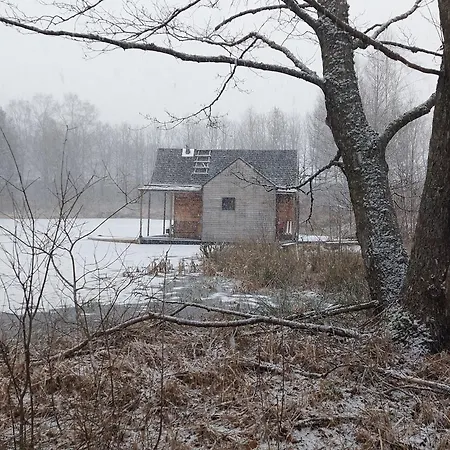 Апартаменты Heather Hut, Off-grid On A Pond+2 Ha Darzkowo