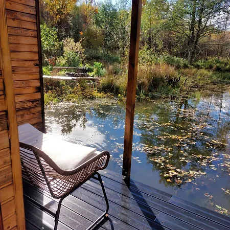 Апартаменты Heather Hut, Off-grid On A Pond+2 Ha