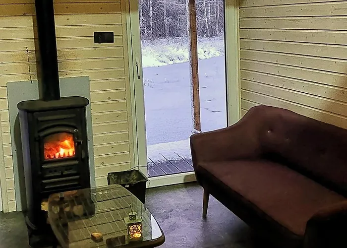 Heather Hut, Off-grid On A Pond+2 Ha