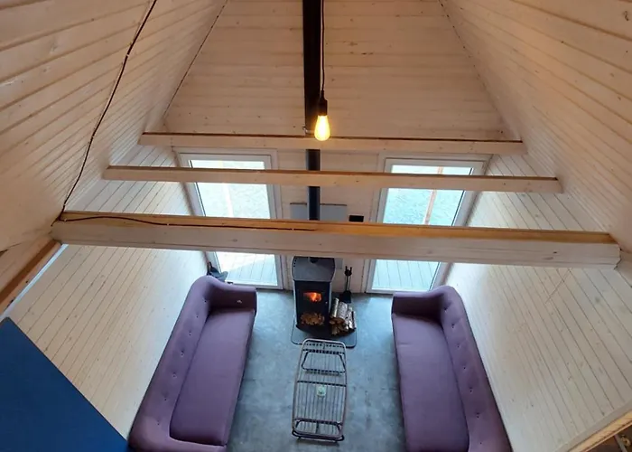 Heather Hut, Off-grid On A Pond+2 Ha